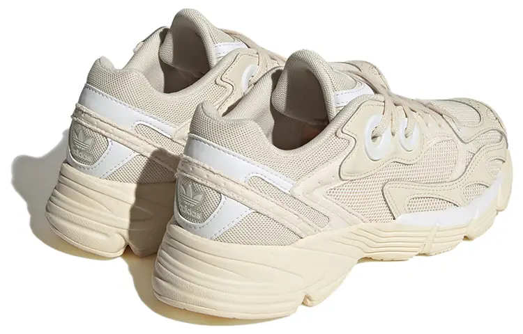 Кроссовки Adidas Originals Astir Lifestyle Women's, бежевый — фото 3