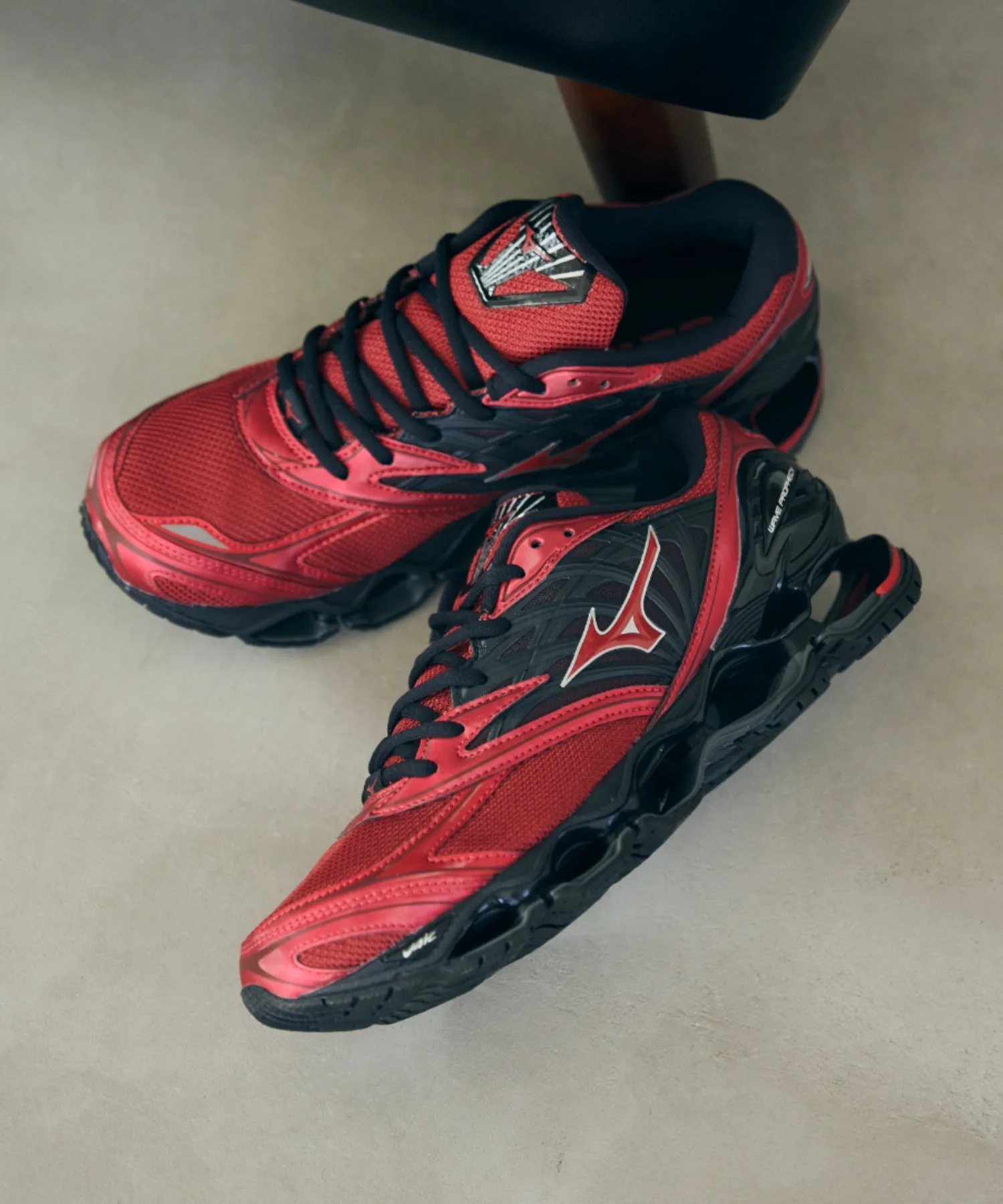 Кроссовки для бега с технологией Infinity Wave MIZUNO WAVE PROPHECY LS D1GA333706 красные