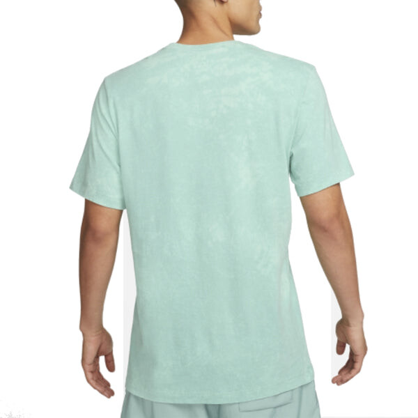 Кроссовки Nike Sportswear Club Washed-Dye T-Shirt 'Lake Green', зеленый — фото 3