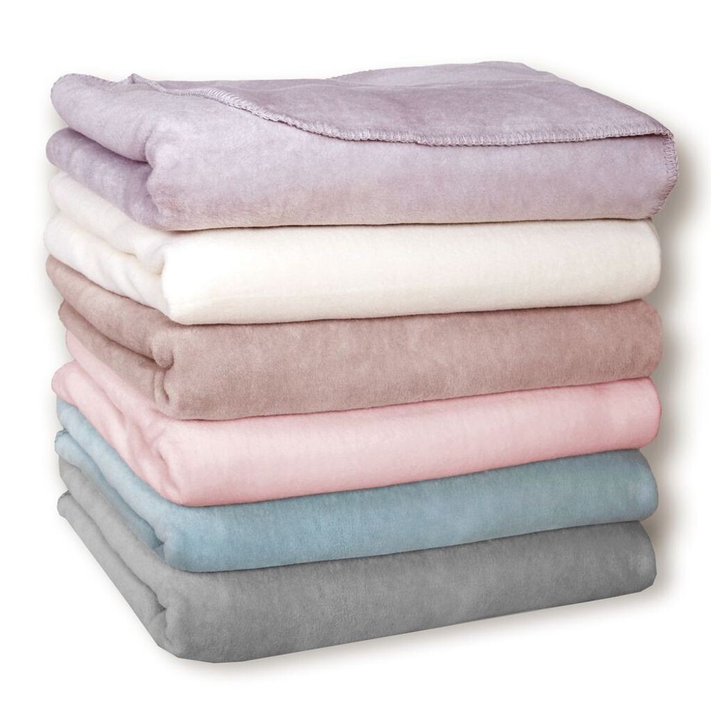 

Плед из смесовой ткани Rally Fashion Scarlett Uni 150x200 см светло-серый