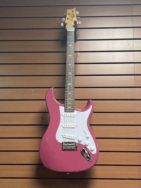 

Электрогитара PRS SE Silver Sky in Dragon Fruit w/Gig Bag #5962