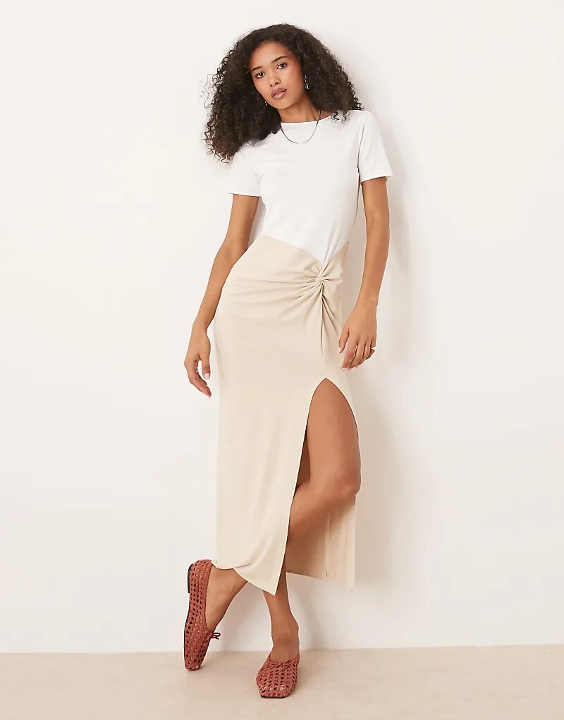 

Платье миди с узлом спереди ASOS DESIGN в нейтральном цвете
