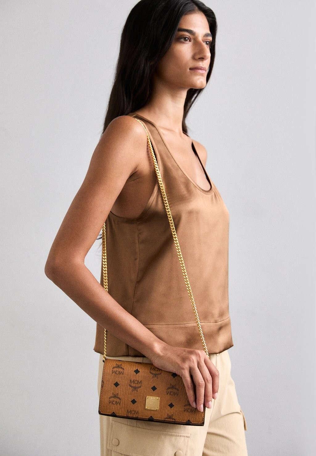 

Сумка через плечо AREN CROSSBODY MCM, коньяк