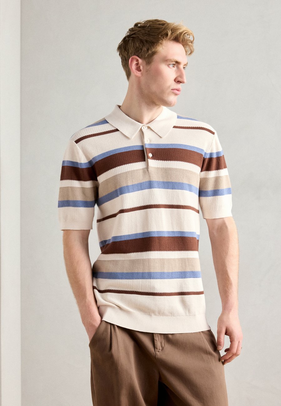 

Поло Scotch & Soda REGULAR FIT STRIPED, Plaza Taupe/Taupe, Коричневый, Поло Scotch & Soda REGULAR FIT STRIPED, Plaza Taupe/Taupe