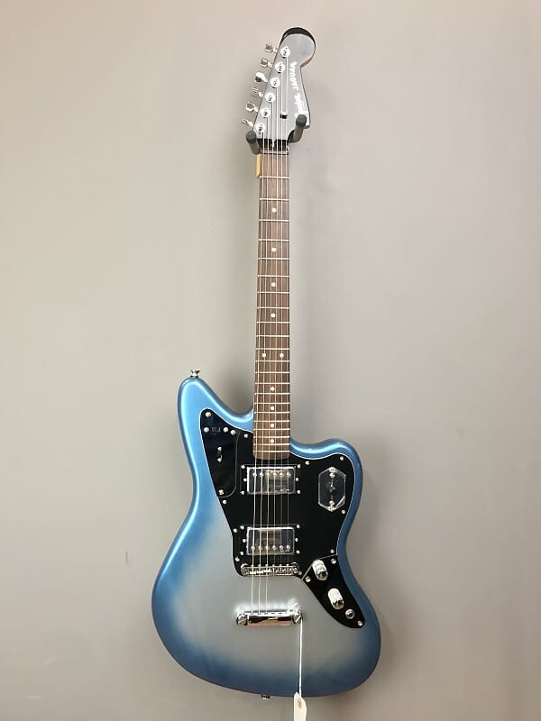 

Электрогитара Squier Contemporary Jaguar HH ST 2021 - Present Sky Burst Metallic