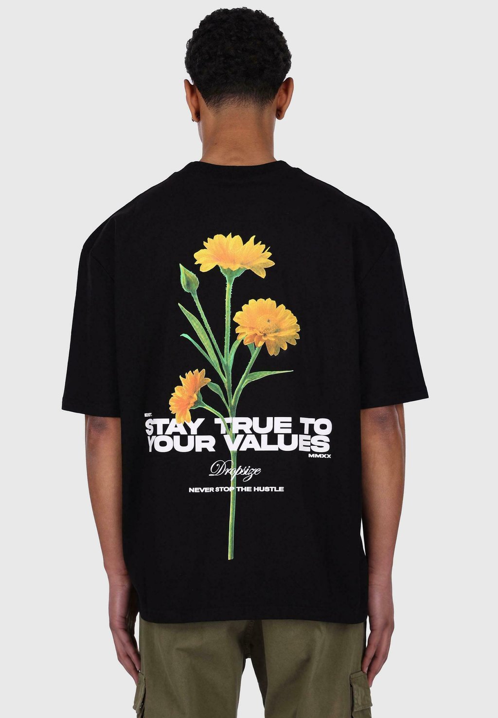 

Футболка с принтом HEAVY STAY TRUE FLOWERS Dropsize, черный