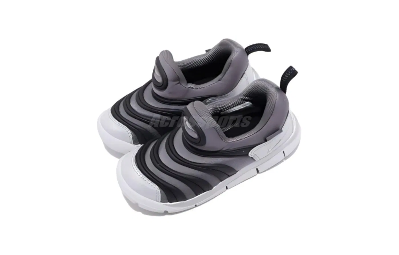Детские кроссовки для малышей с низким верхом Dynamo Free Nike, Black Mist Gray Shimmering Silver — фото 4