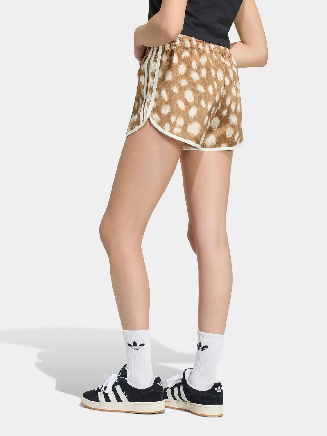 Светло-коричневые атласные спринтерские шорты с принтом adidas Originals Bambi — фото 2