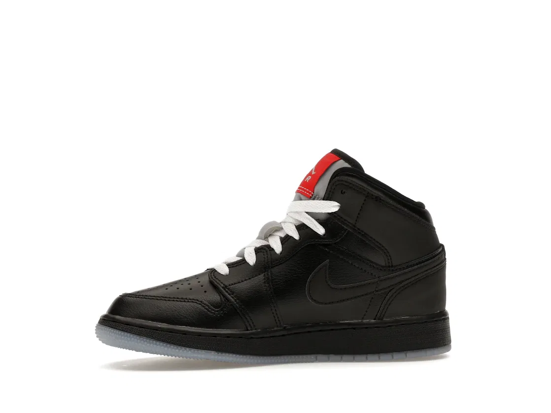 Детские кроссовки с высоким берцем Jordan 1 Mid SE Jordan, Black Silver Metallic University Red — фото 3