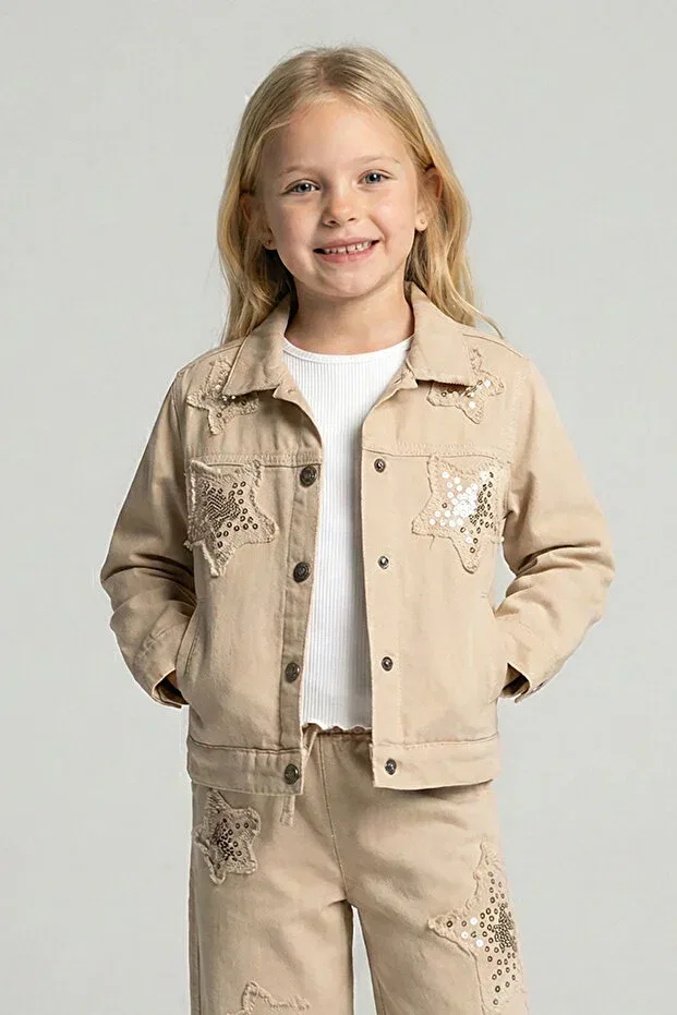 Джинсовая куртка для девочки, вышитая пайетками в виде звезд Dmb