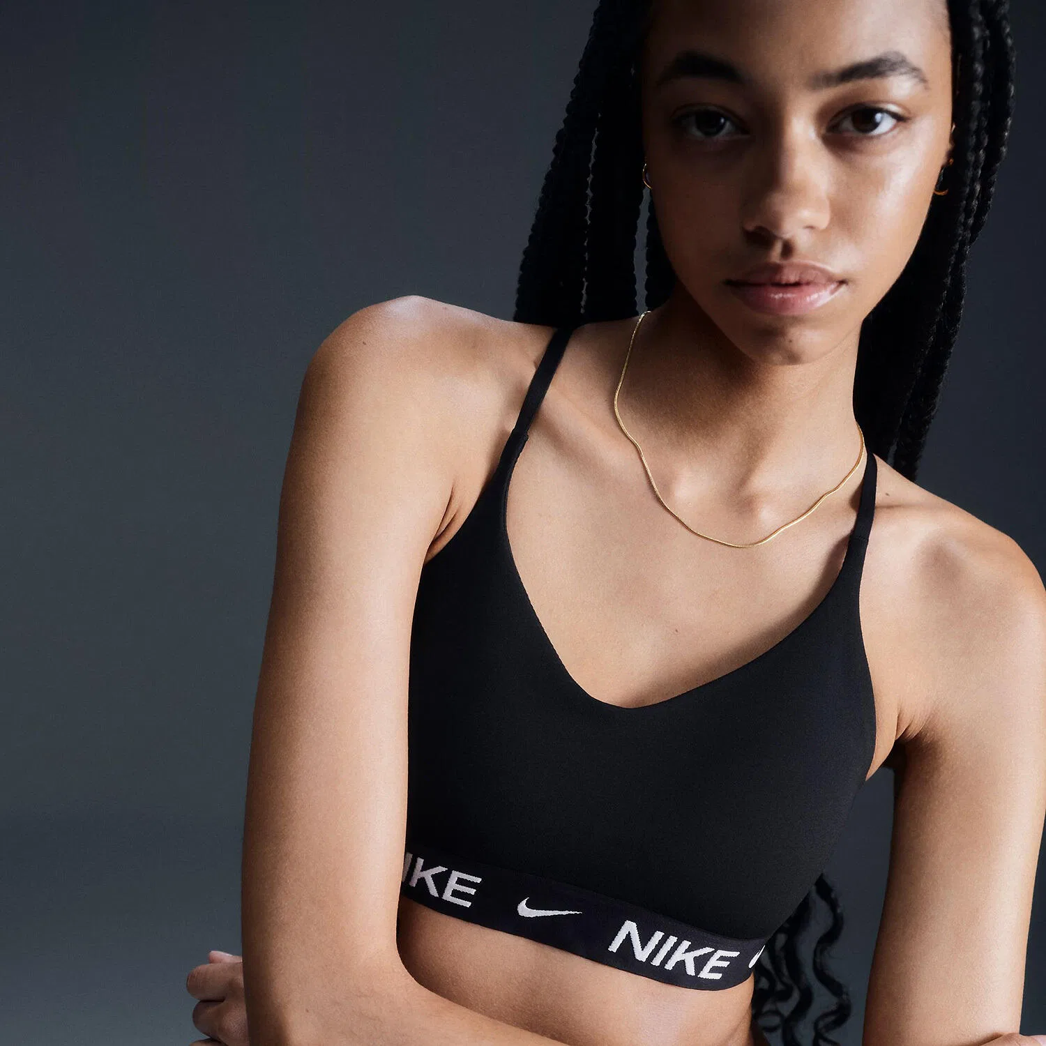 Женский спортивный топ Nike DF Indy LGT SPT BRA, Цвет Silber — фото 2