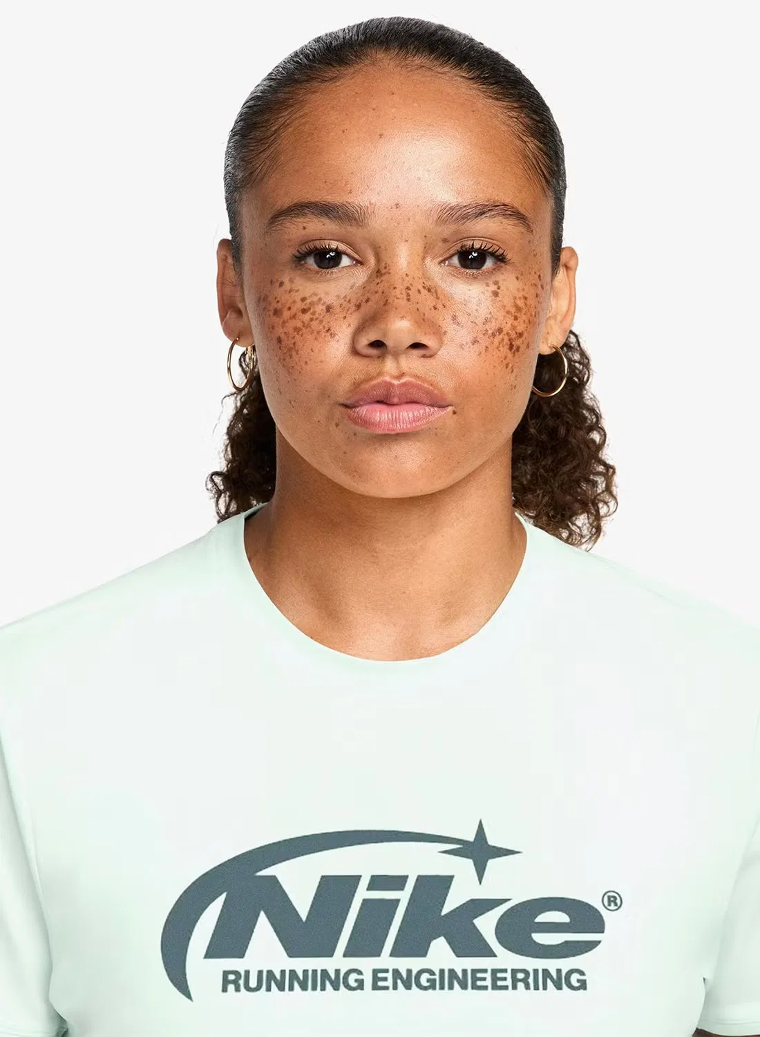 Футболка с принтом Nike Swift Dri-FIT Disrupt, едва зеленый — фото 3