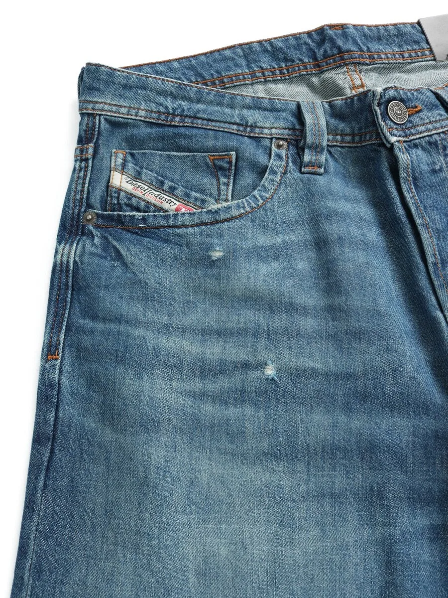 Джинсы DIESEL Regular Jeans 'Light & Supersoft MARKEE R68DY' синего цвета — фото 4