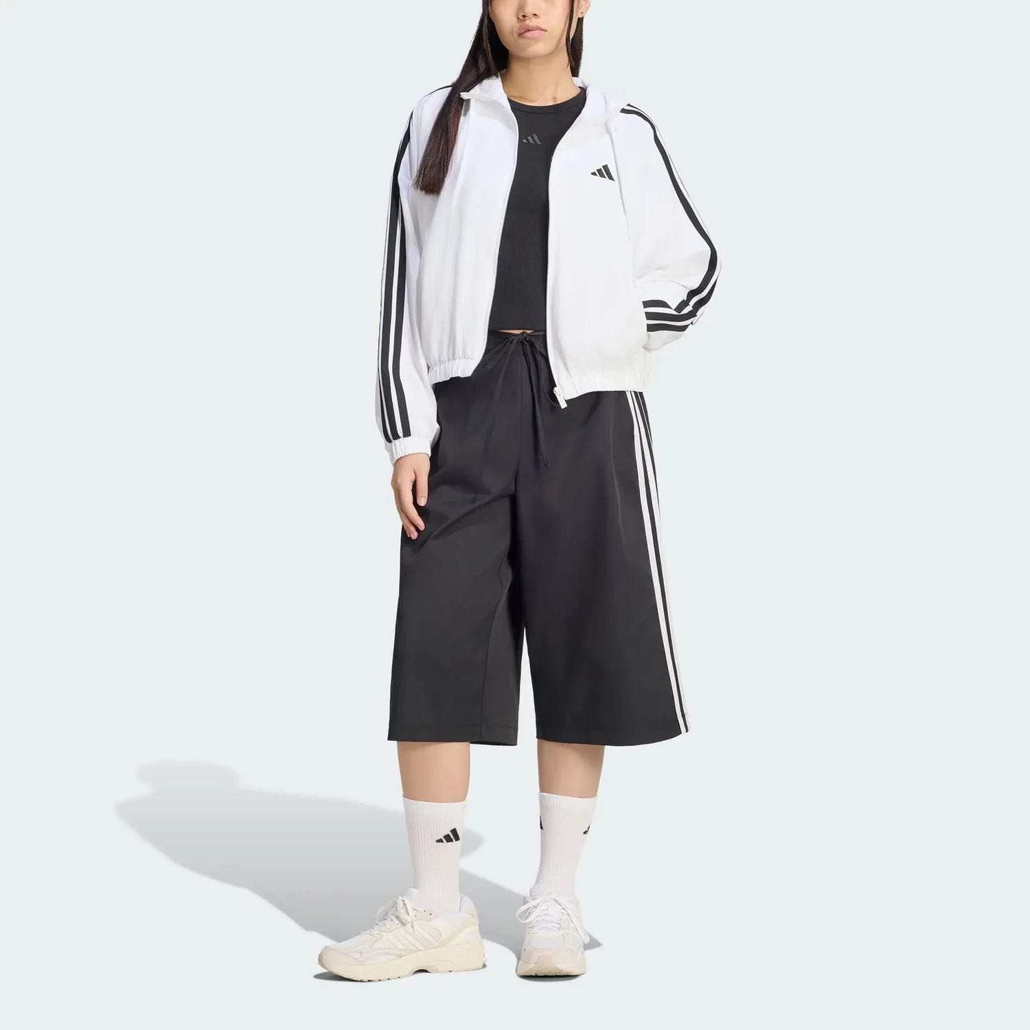 Женские шорты для фитнеса Adidas, Цвет Black — фото 3