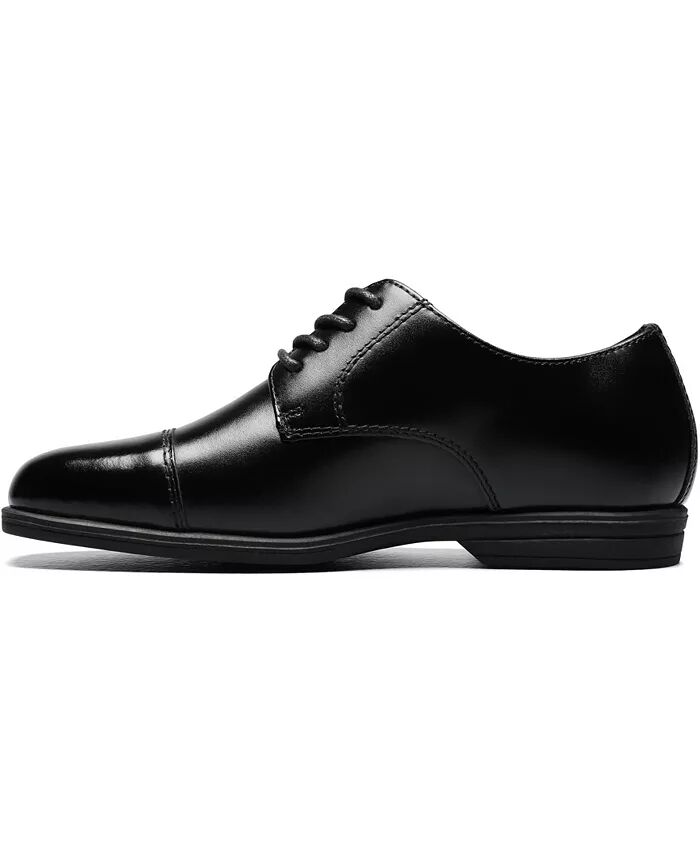 Маленькие мальчики показывают туфли-оксфорды Cap Toe Jr Florsheim, черный — фото 4