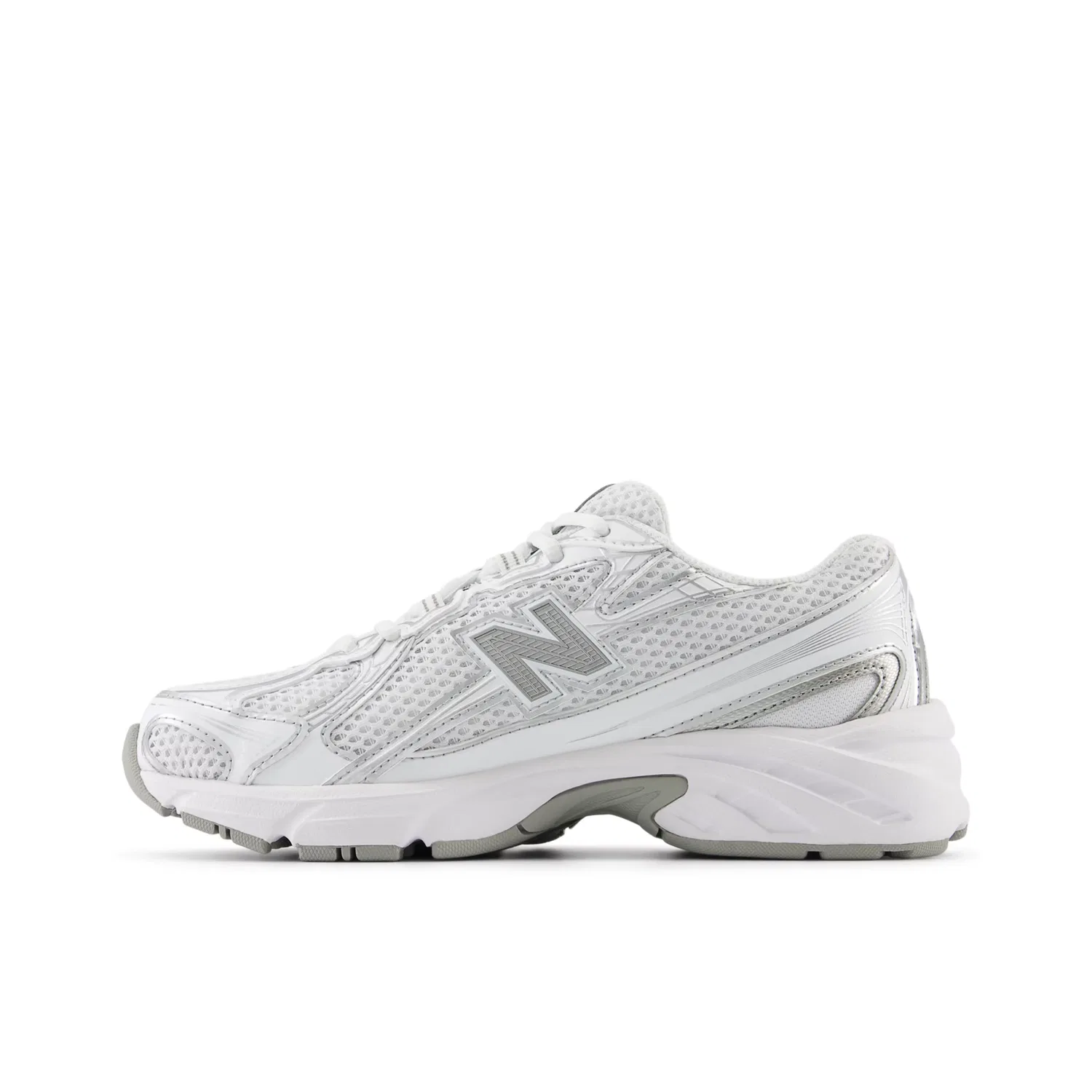 Детские кроссовки на шнуровке с амортизацией 740 Lace New Balance, White With Silver Metallic — фото 3