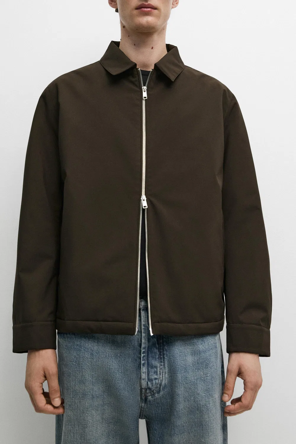 Куртка Massimo Dutti, легкая, с воротником, шоколадного цвета — фото 4