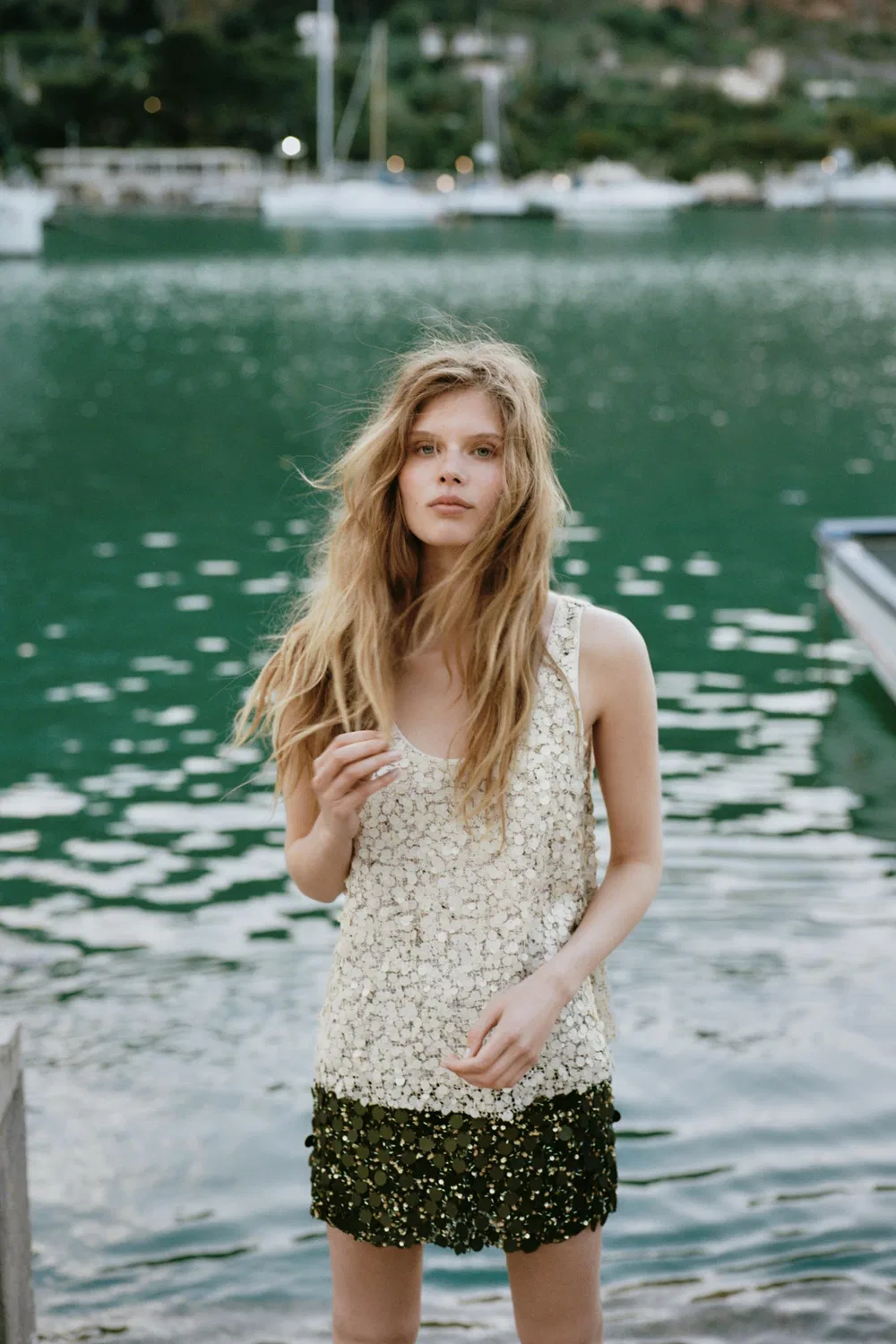 Мини-юбка с пайетками ZARA, Green