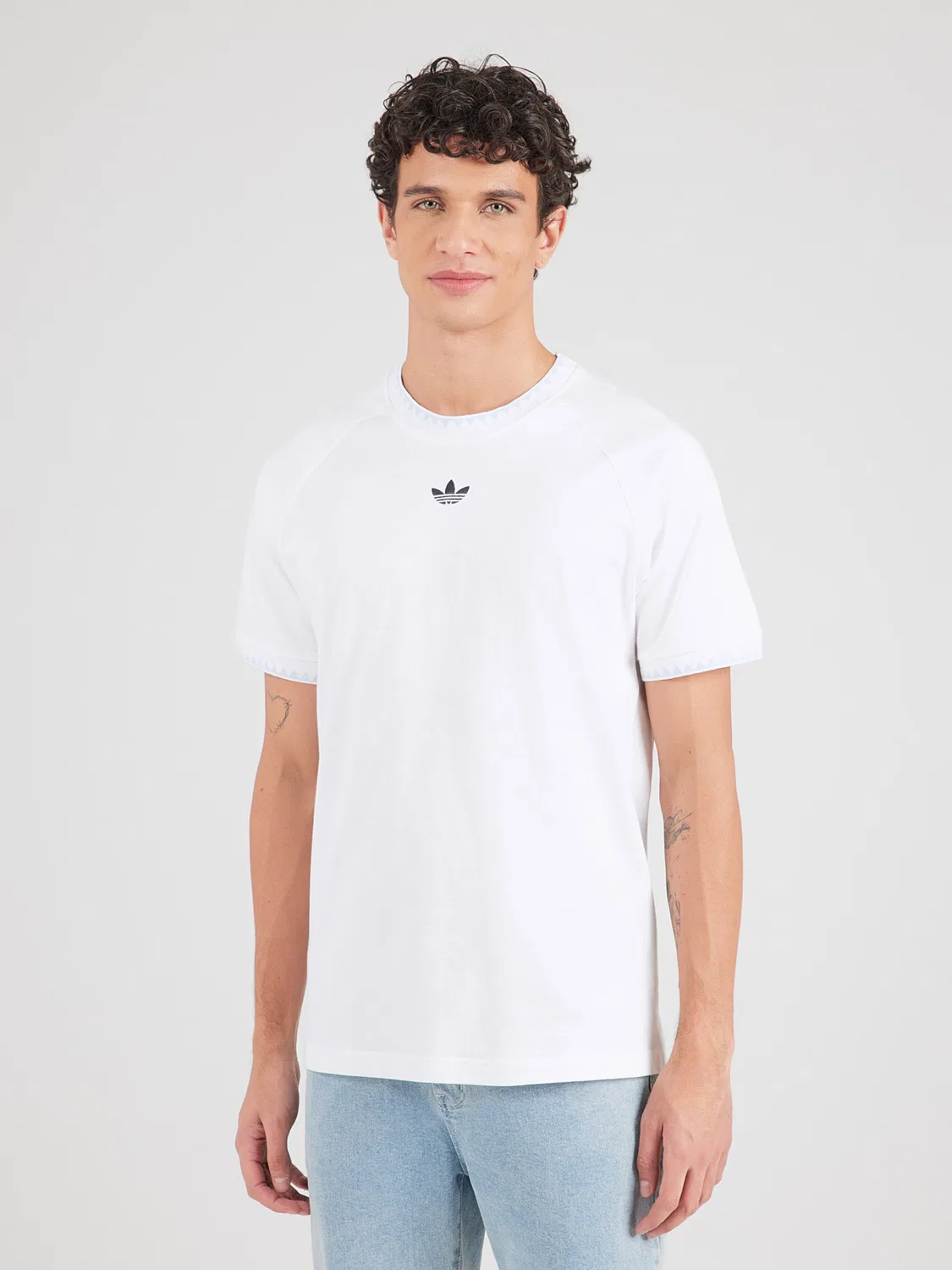 Футболка Adidas Originals CHEST белого цвета — фото 3