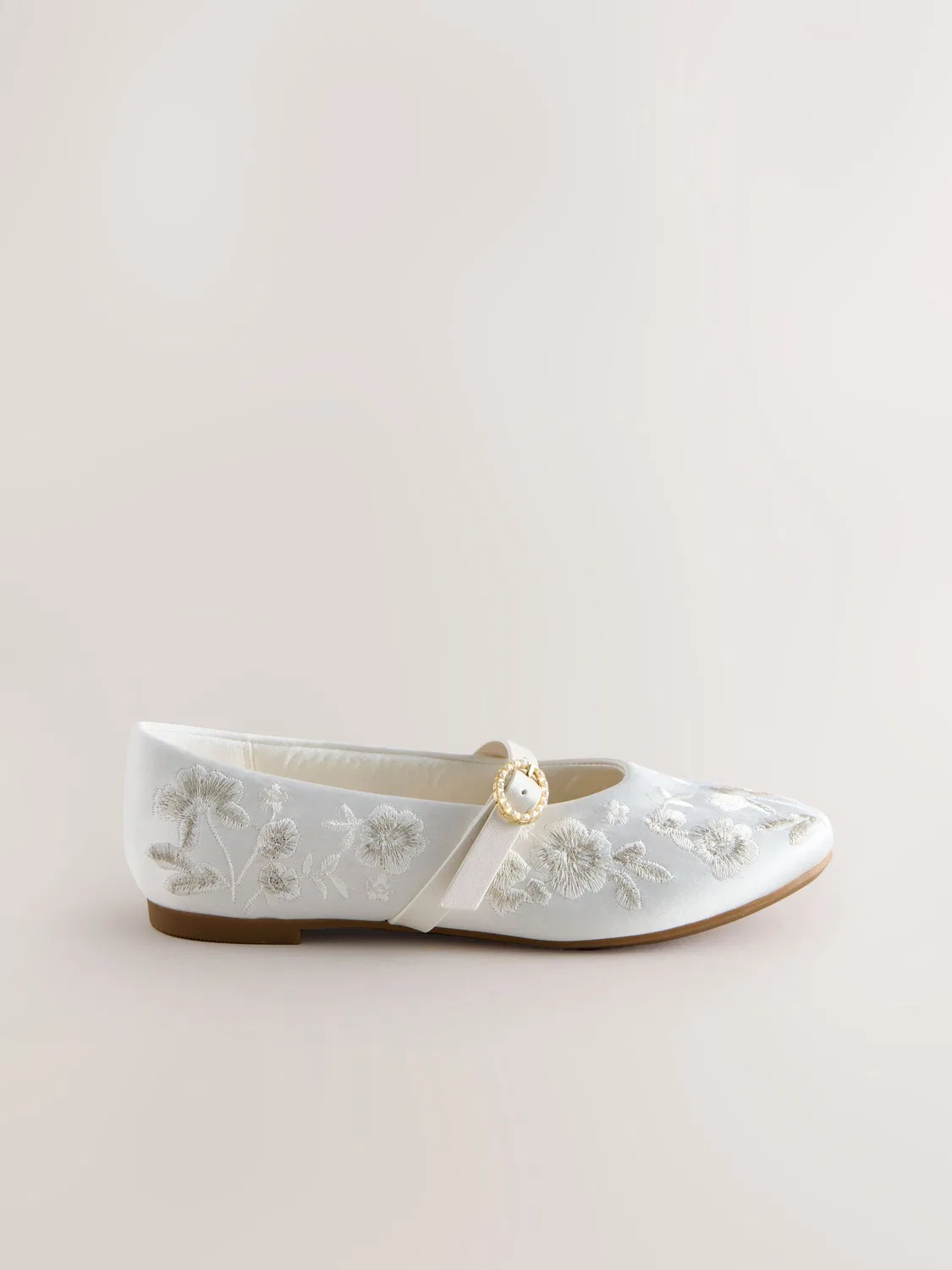 Туфли Мэри-Джейн с вышивкой White Embroidered Stain Resistant Satin Mary Jane Occasion Shoes Next, белый — фото 2