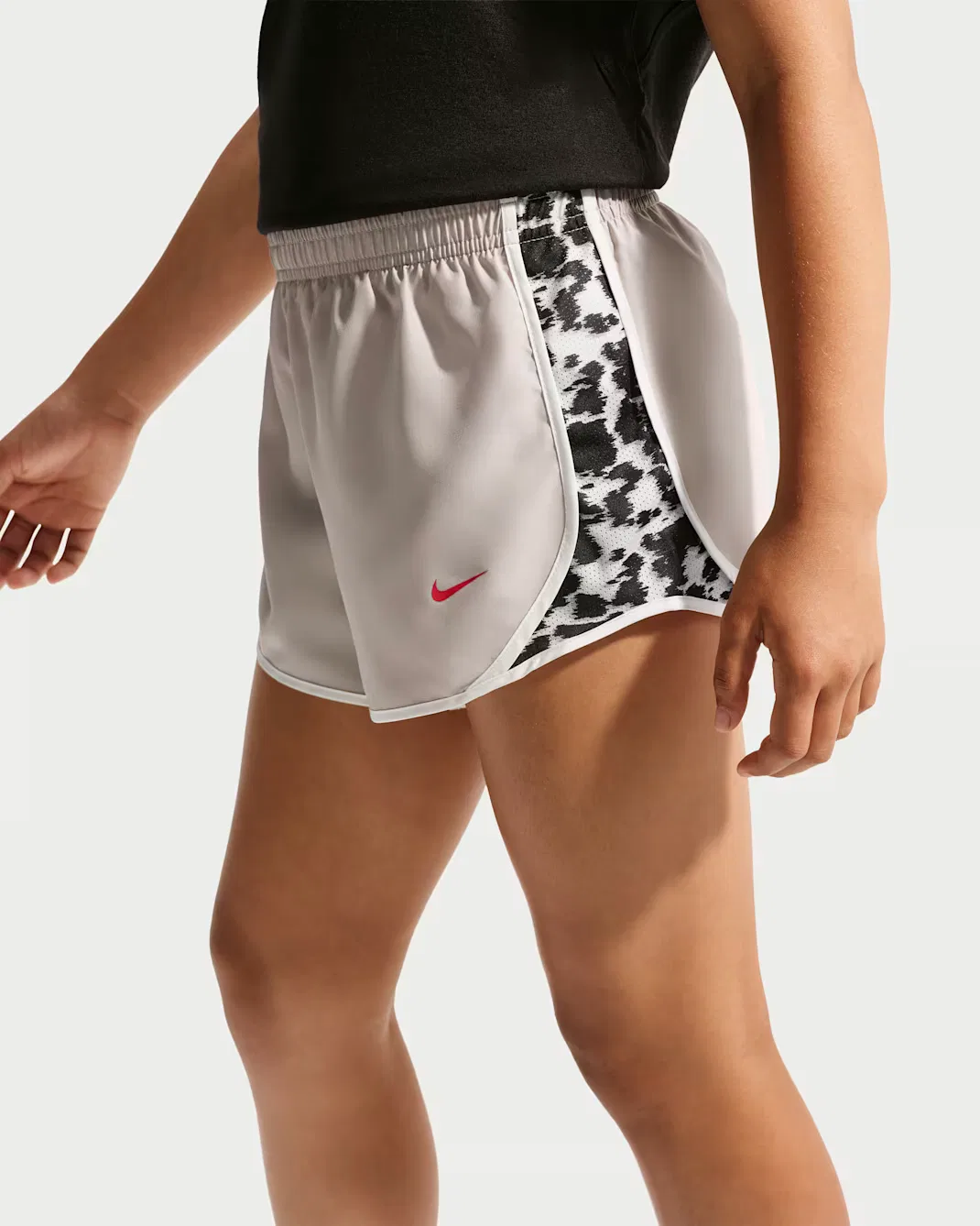 Шорты Dri-FIT для девочек (подростков) Nike Tempo, Moon Particle — фото 3