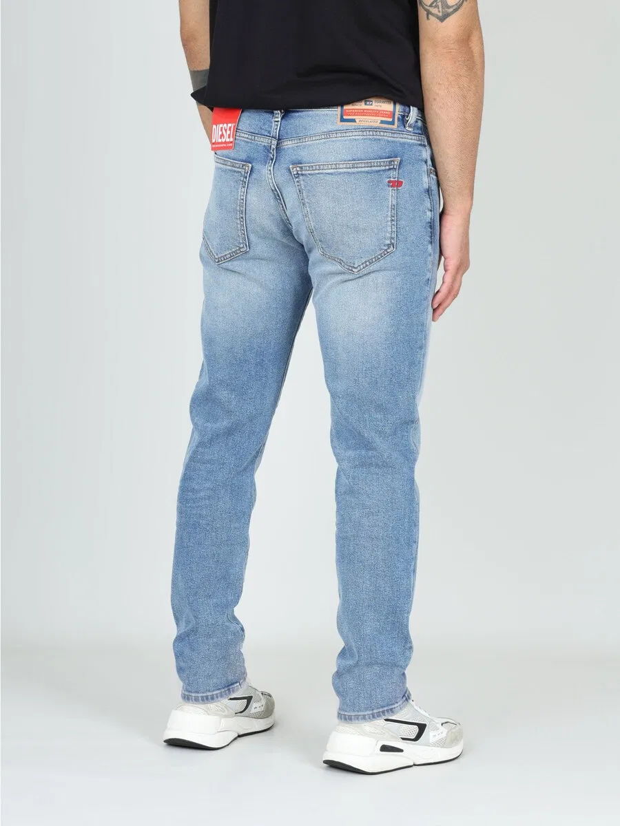 Джинсы DIESEL Slim fit '2019 D-STRUKT' светло-голубого цвета — фото 3