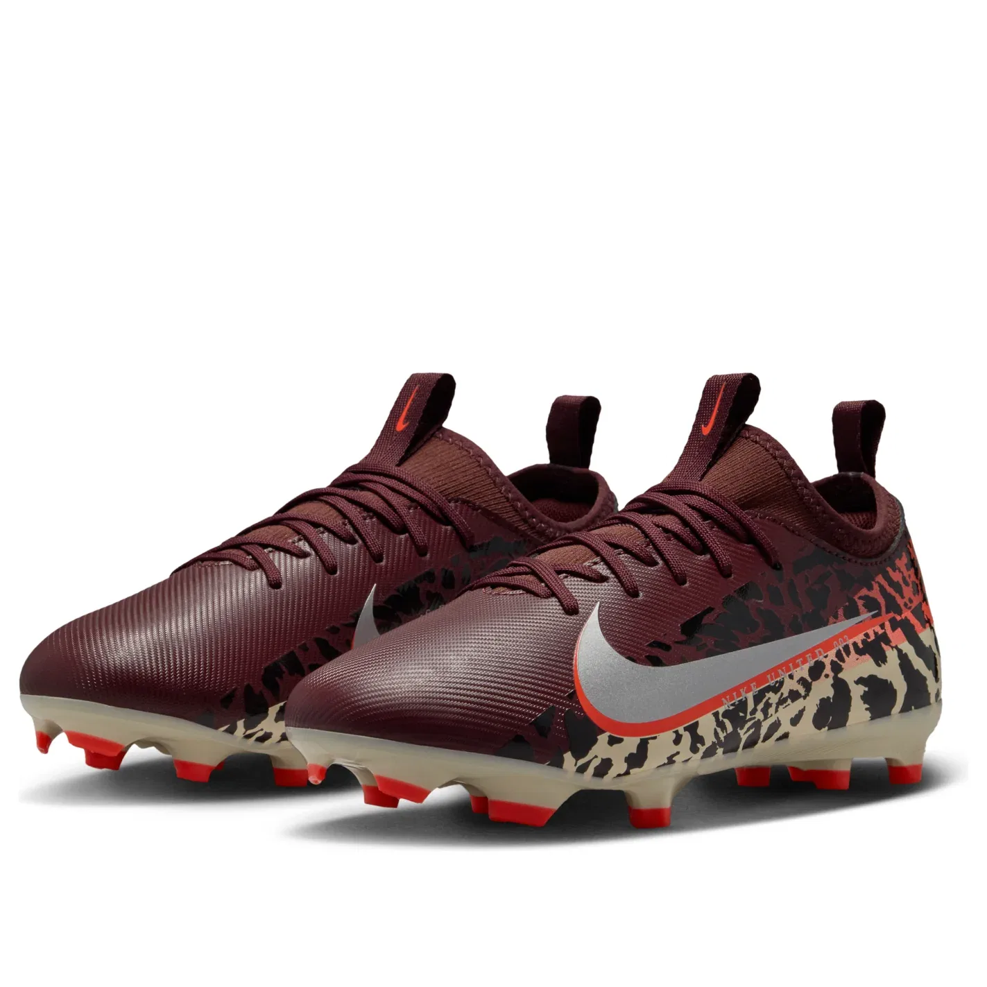 Детские кроссовки Mercurial Vapor 16 Academy FG/MG 'Burgundy Crush University Red Nike, Burgundy Crush/University Red/Fossil/Metallic Silver — фото 4