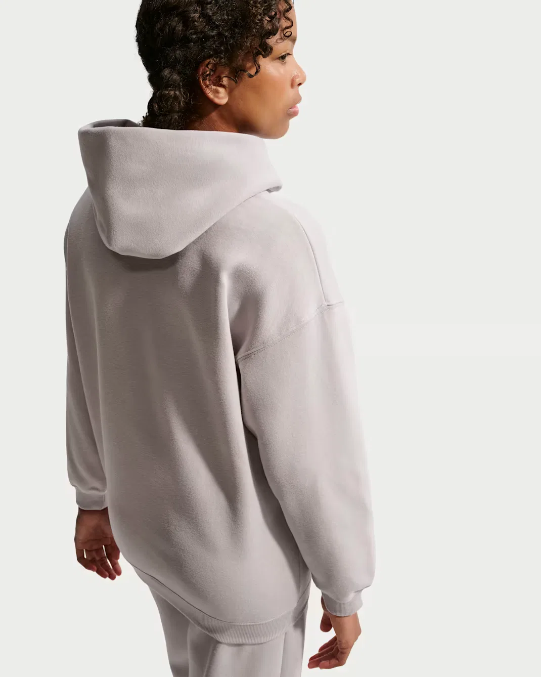 Детская толстовка с капюшоном оверсайз Nike Sportswear Studio Fleece, Moon Particle/White — фото 2