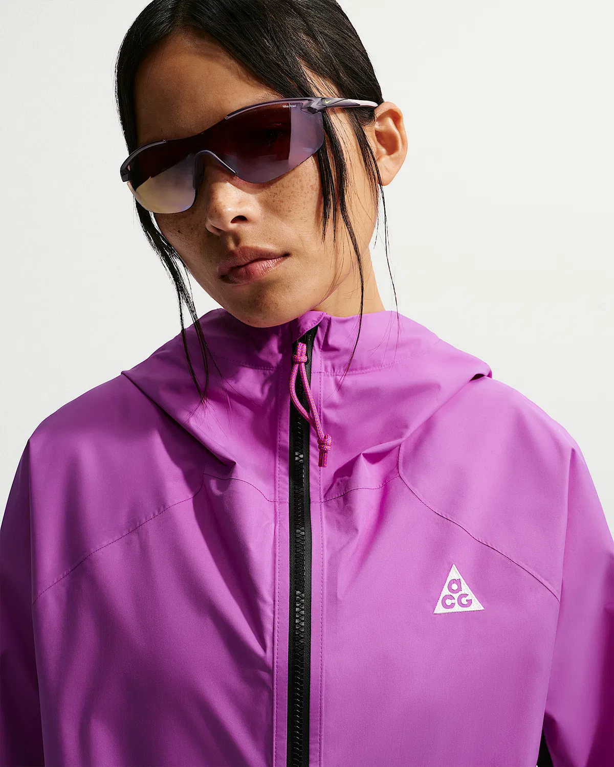 Женская куртка Storm-FIT ADV Nike ACG "Phantazma", Vivid Purple/Vivid Purple/Black/Summit White — фото 3