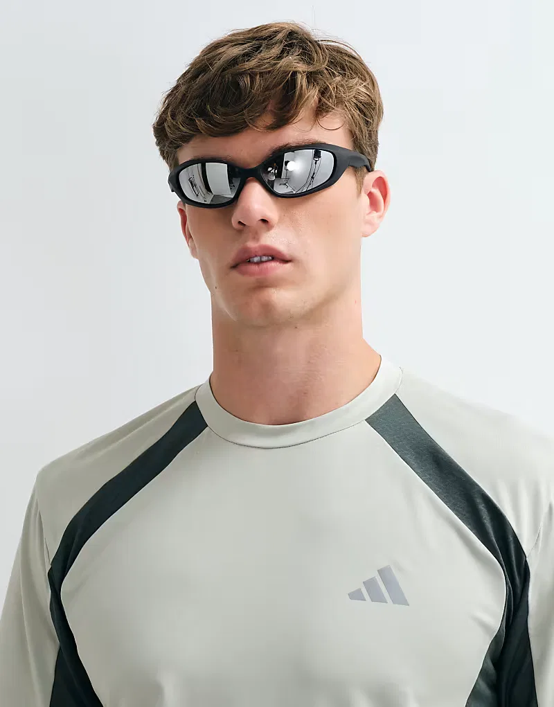 Футболка Adidas Training tech colourblck шалфейно-зеленый