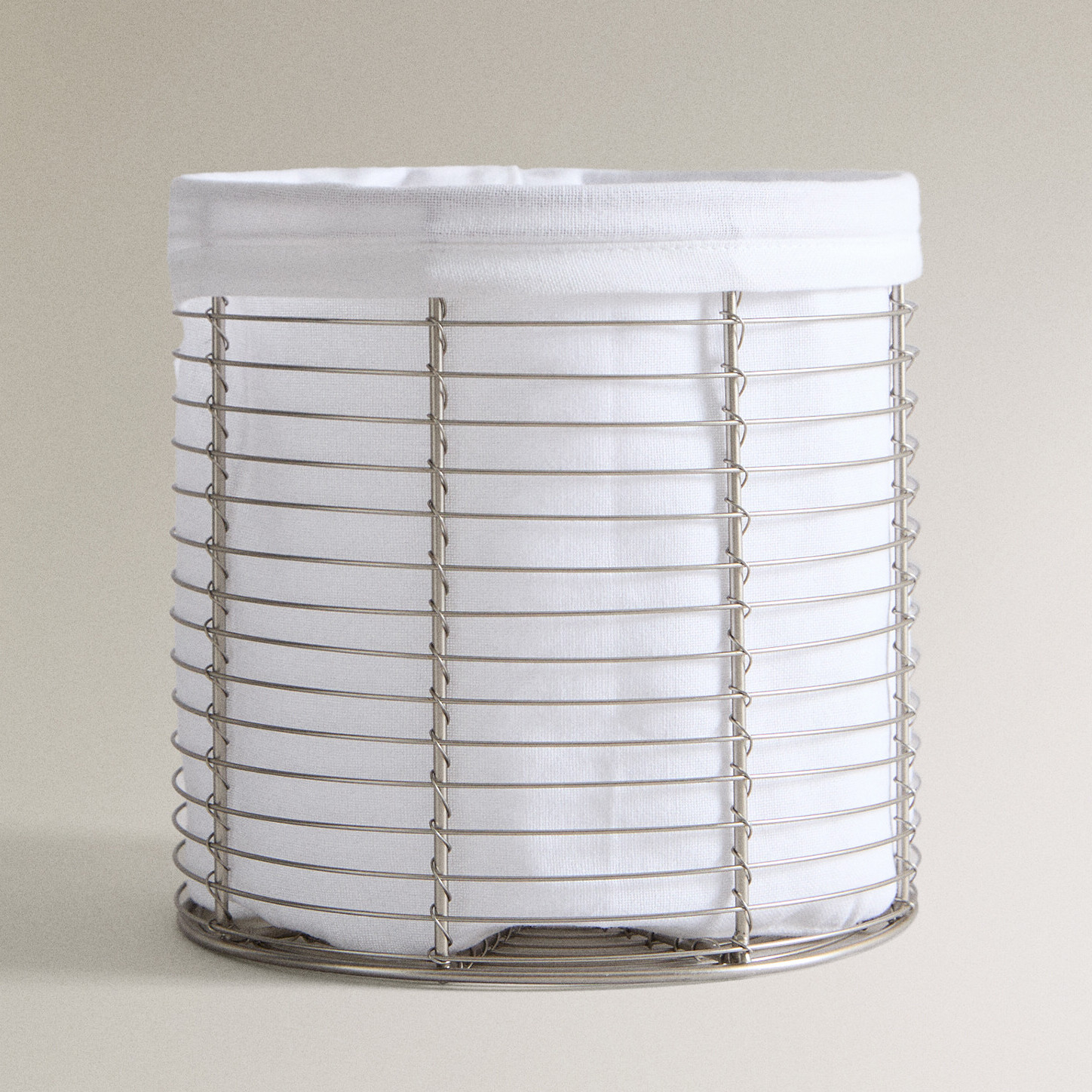 

Круглая корзина с тканевой подкладкой Zara Home, 18х18х18 см