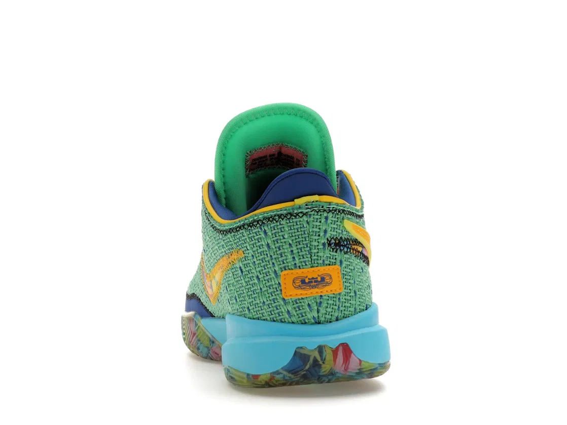 Детские кроссовки для мальчиков с принтом Nike LeBron 20 SE, Electric Algae/University Gold/Game Royal/Baltic Blue — фото 4