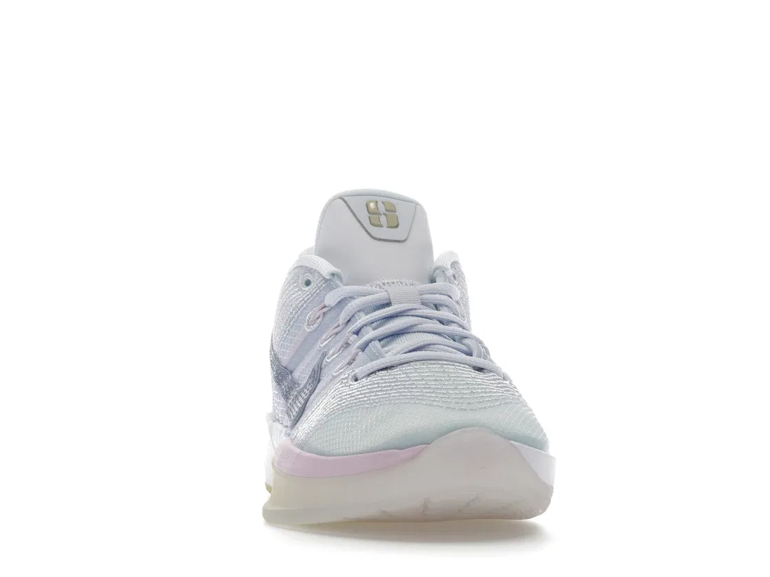 Детские кроссовки для баскетбола Nike Sabrina 3 Nike, White/Dusty Purple/Football Grey/Bleached Lilac/Barely Green/Alabaster — фото 2