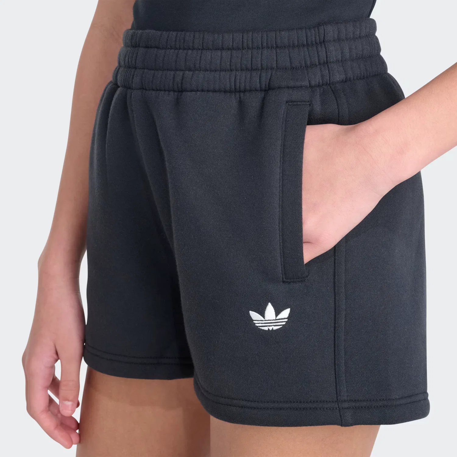 Детские шорты из флиса на эластичном поясе Elastic Waistband Essentials Adidas Originals, черный — фото 3