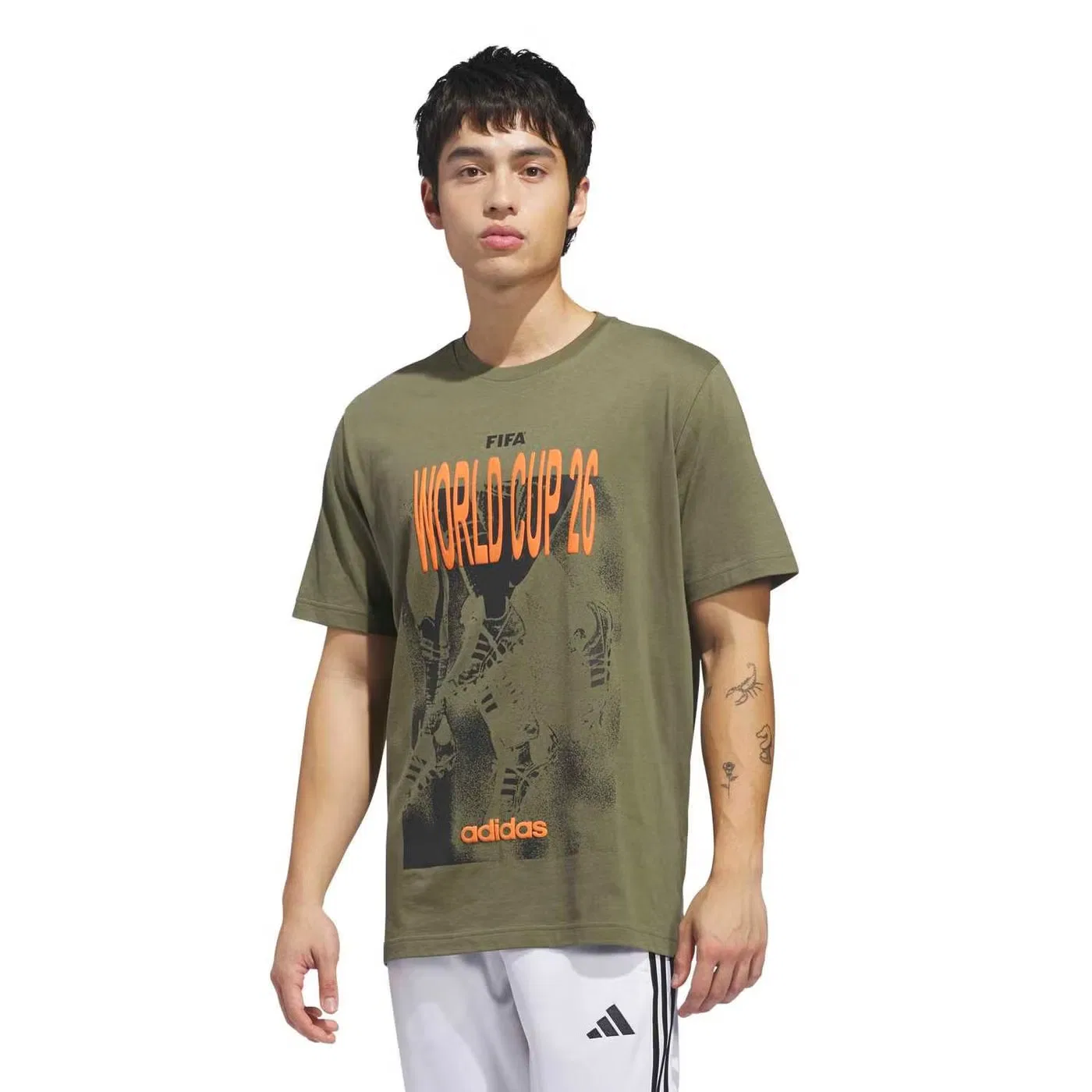 Футболка с принтом FIFA World Cup 26 Tour Graphic Adidas, оливковый