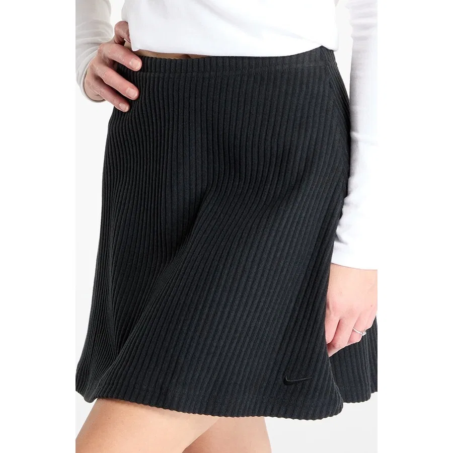 Женская мини-юбка из рибаны Nike Sportswear Chill Knit Ribbed Mini Skirt, Черный — фото 3