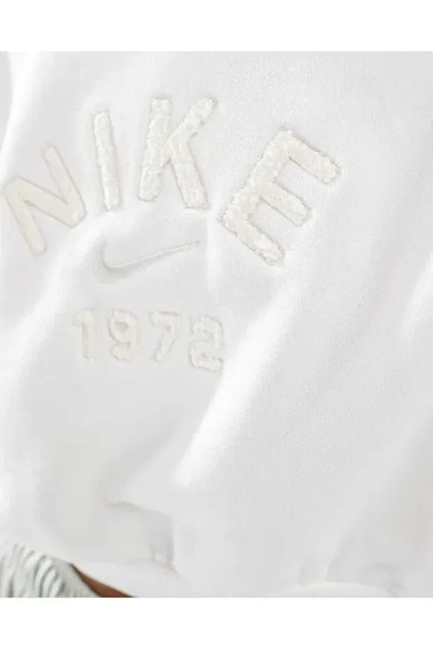 Женская футболка свободного кроя с коротким рукавом Sportswear collection short-sleeve fleece loose fit t-shirt Nike, Off-White — фото 4