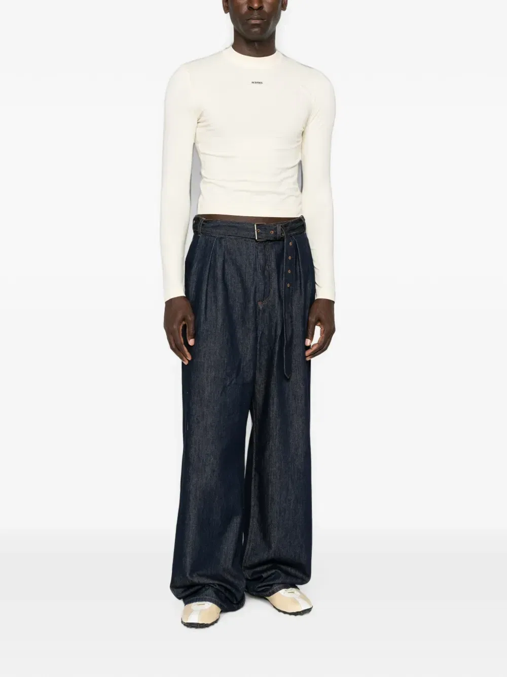 Футболка с длинными рукавами и нашивкой-логотипом Jacquemus, бежевый — фото 2
