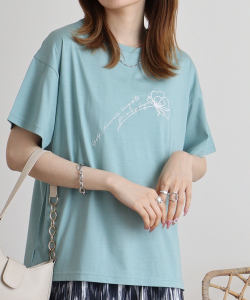 

Футболка с вышивкой BRODIAEA