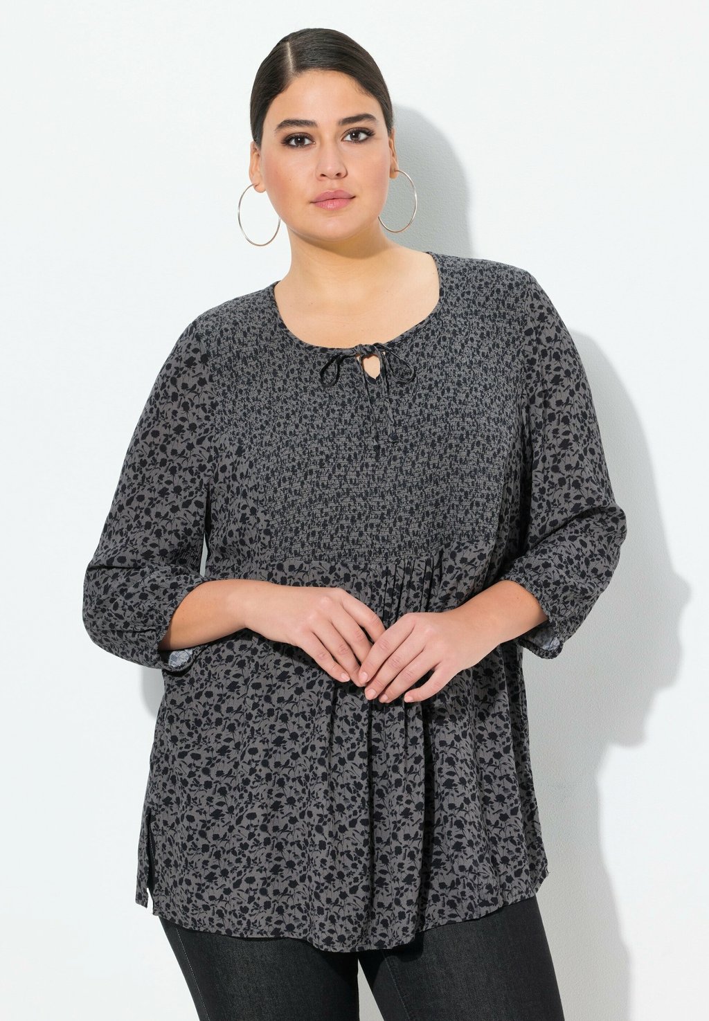 

Блуза ALLOVER PRINT SMOCKED Ulla Popken, серый