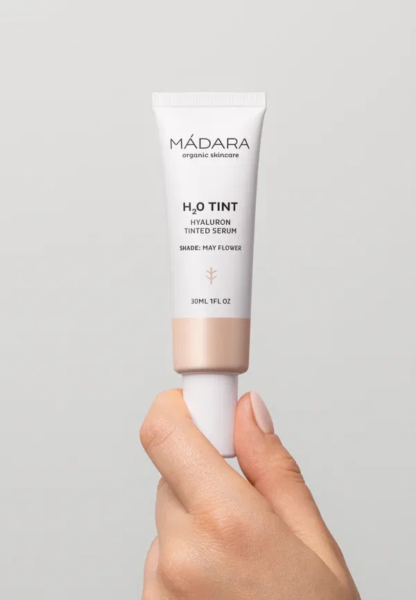 Тонированный уход H2O Tint Hyaluron Tinted Serum Madara, May Flower 30 мл MáDara, цвет may flower — фото 4