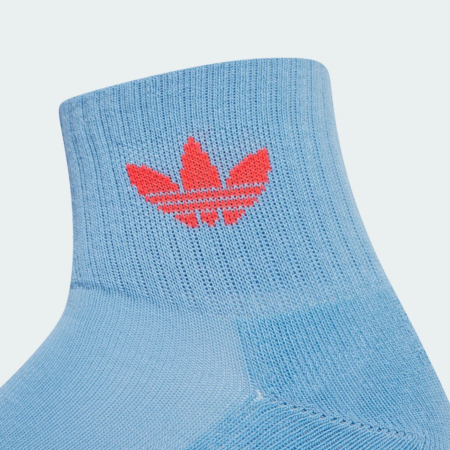 Носки Adidas Originals Mid Crew 3 Pairs в темно-синем, дымчато-голубом и светло-красном цветах — фото 4