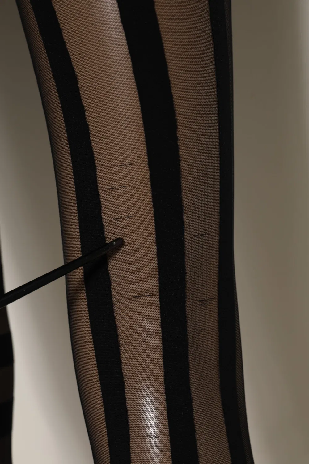 Женские плотные леггинсы-колготки с логотипом Black Stripes Tights Stockings Pantyhose Socks Dolce & Gabbana, черный — фото 4