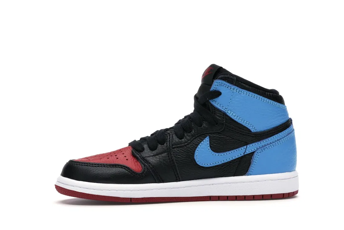 Детские кроссовки Lifestyle с патентованной кожи Jordan 1 Retro High UNC Chicago Leather Jordan, Black/Dark Powder Blue-Gym Red — фото 3