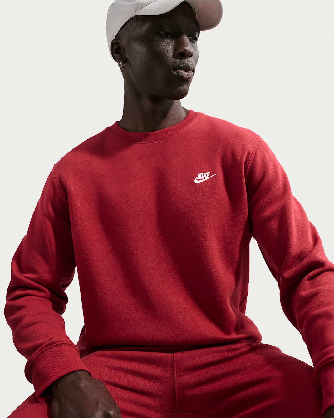 Свитшот Nike Club Fleece Crew, красный/белый — фото 2