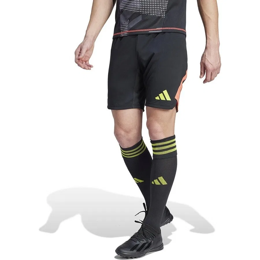 Спортивные шорты adidas IN0447, Черный