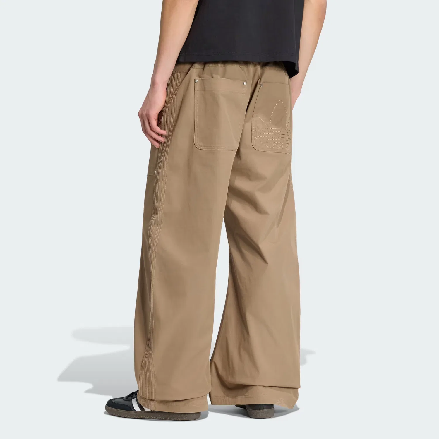 Мужские брюки широкого кроя Premium Essentials Wide Pants Adidas Originals, хаки — фото 3