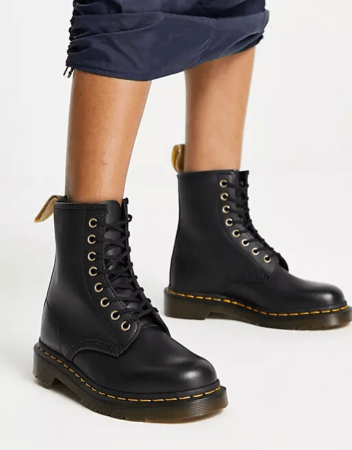 Ботинки Dr. Martens 1460 Pascal на шнурках, черный