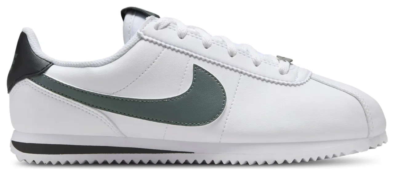Кроссовки для мальчиков Cortez Nike, цвет Vintage Green/Black/White