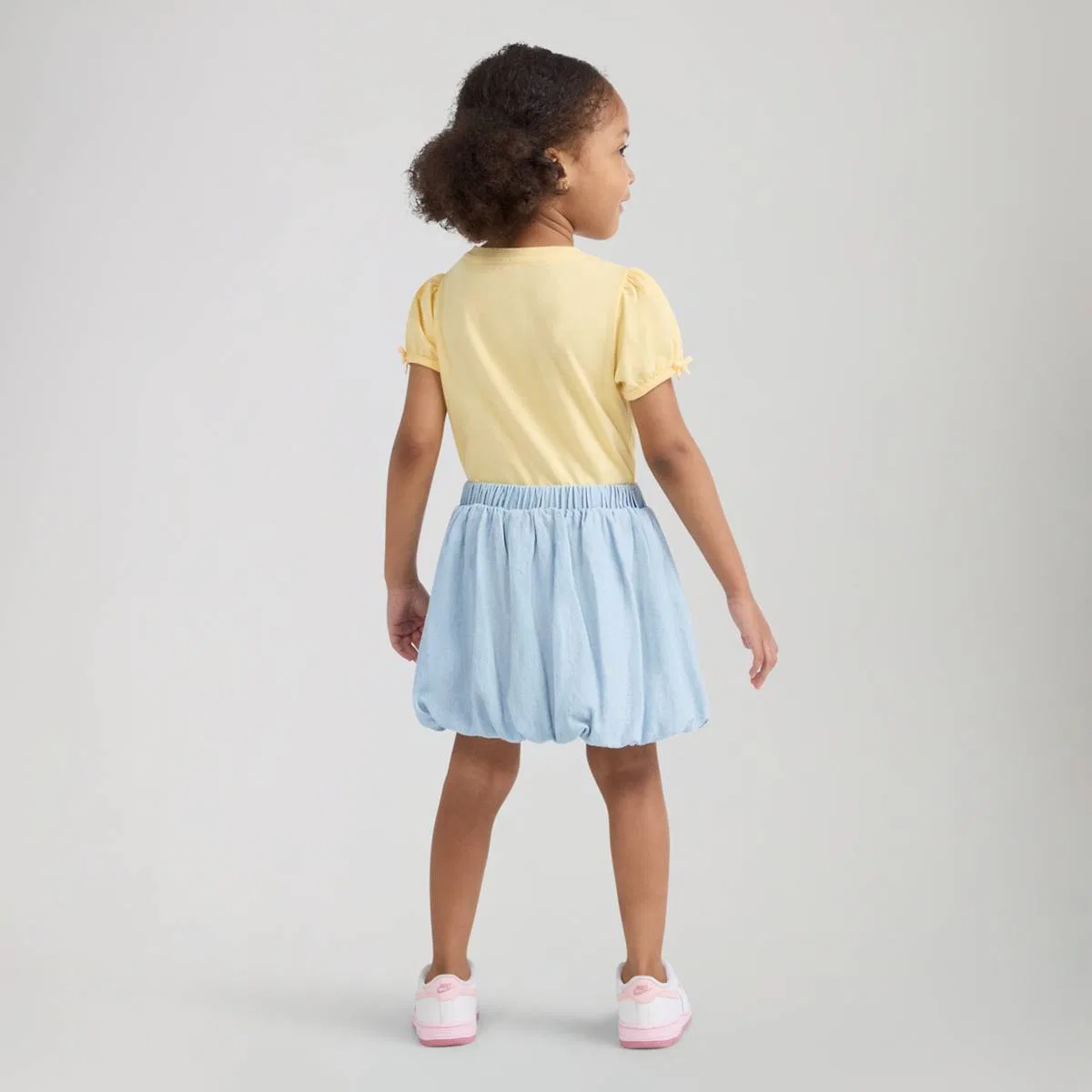 Джинсовая юбка-пуховка для малышей 2-4 лет Levi's, Wow Me Over - Light Wash — фото 2